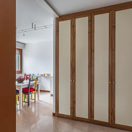 Palestro Pastel Appartement